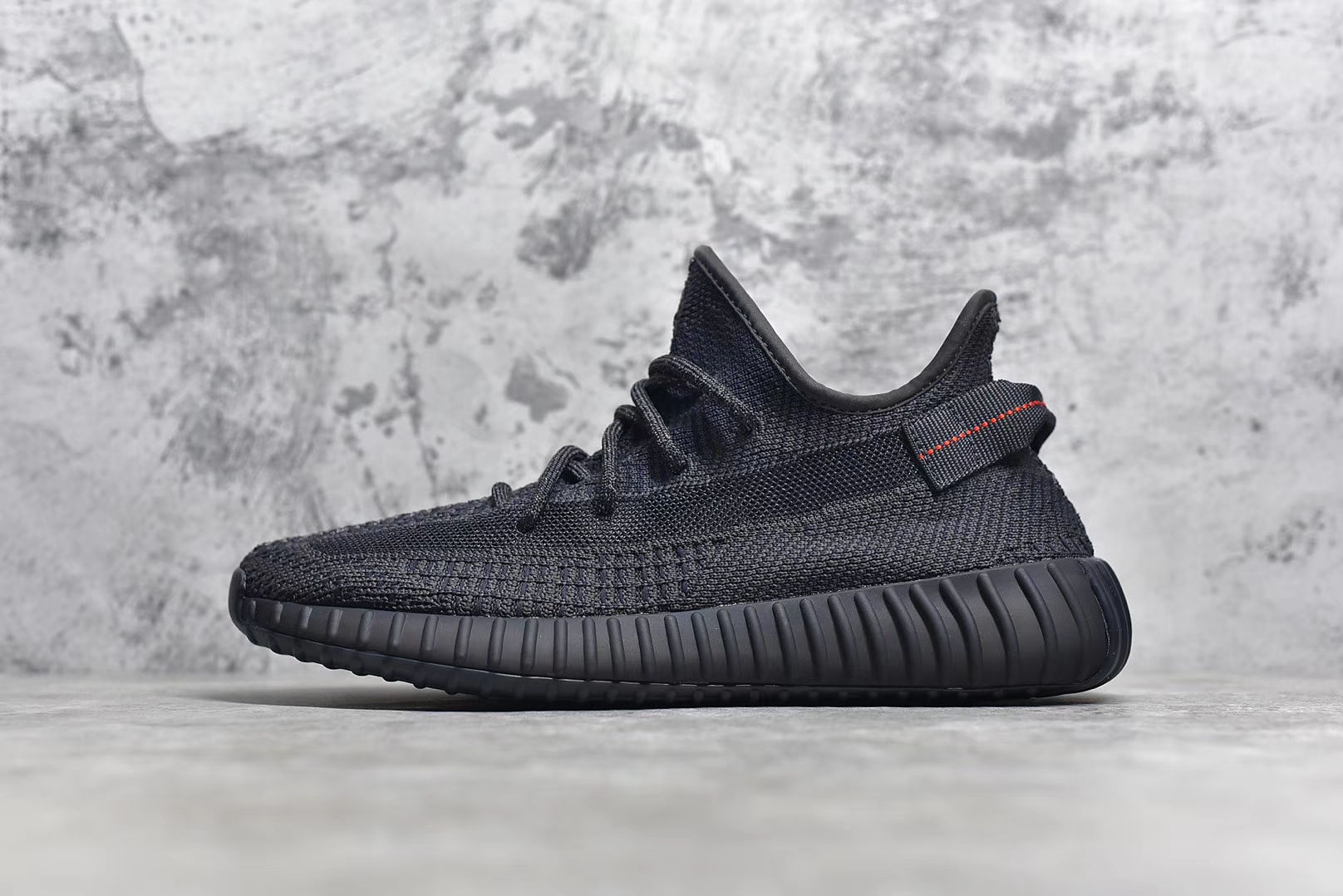 Кроссовки adidas Yeezy Boost 350 V2 Total Black