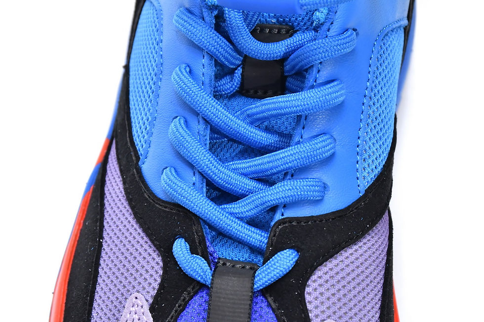 Миниатюра: Кроссовки adidas Yeezy Boost 700 Hi-Res Blue