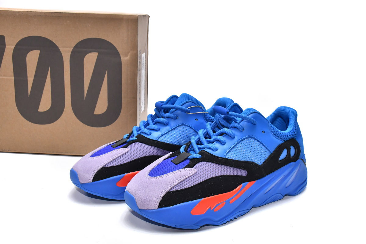 Кроссовки adidas Yeezy Boost 700 Hi-Res Blue
