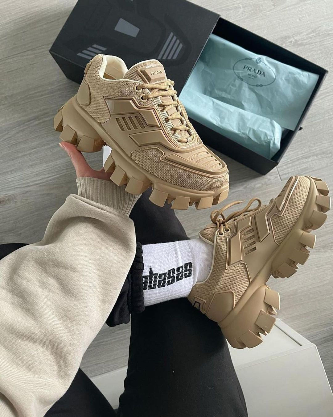 Кроссовки Prada Cloudbust Thunder Beige