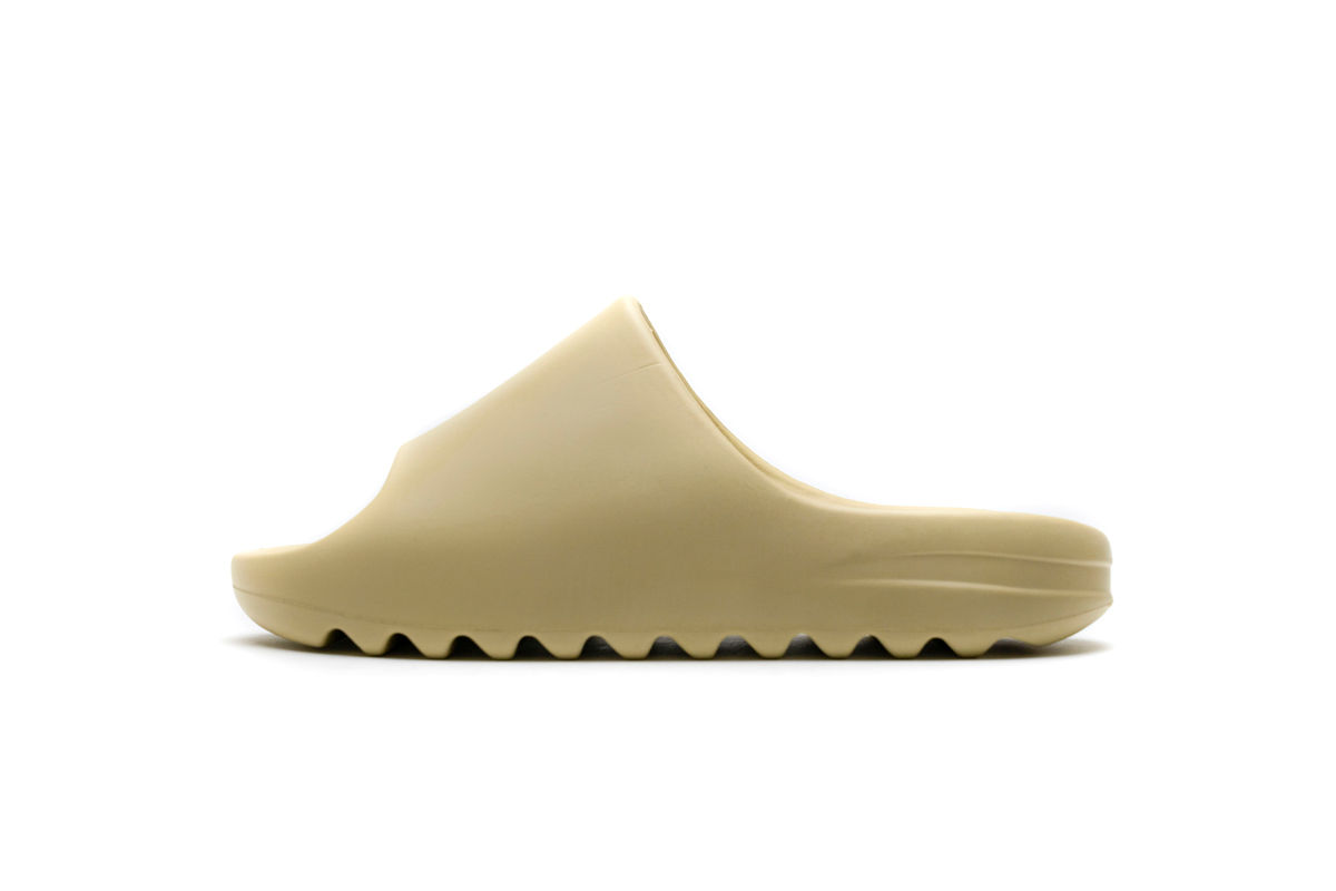 Шлепанцы adidas Yeezy Slides Sand