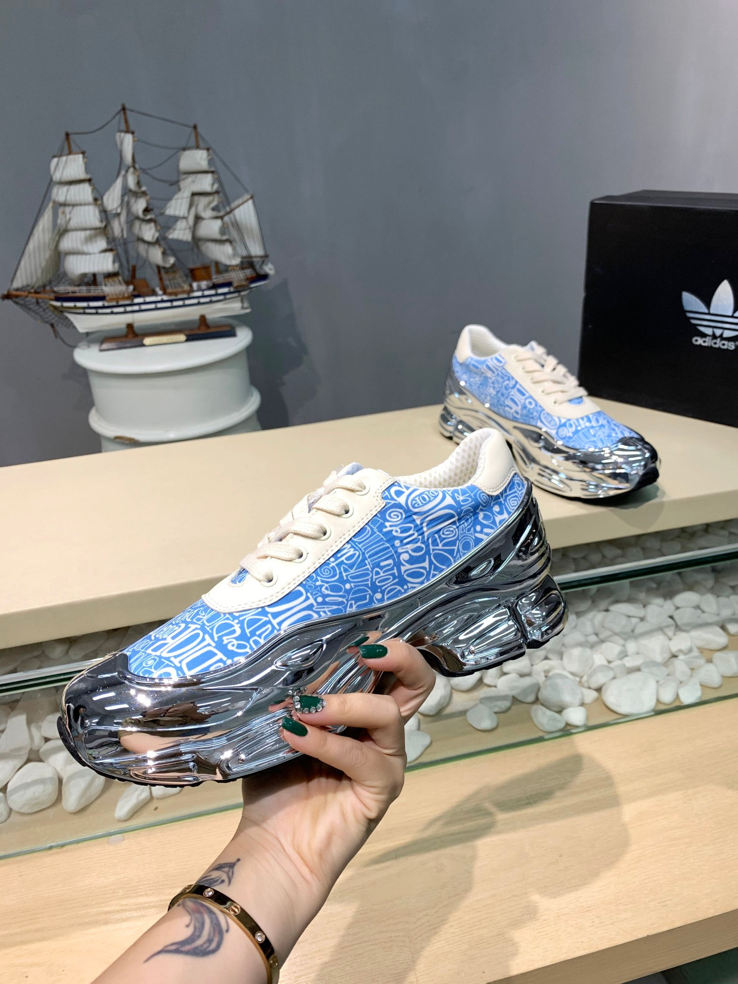 Кроссовки adidas Ozweego by Raf Simons x Dior Blue White