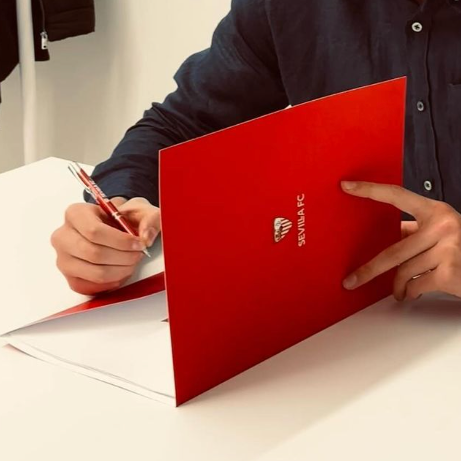 Sevilla FC Goalkeeper Signing