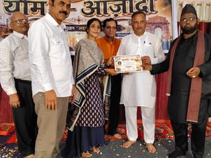 lyricist & singer Hoorbano Saifhi presents value-based nazms-ghazals at  in Pratapgarh प्रतापगढ़ में गीतकार एवं गायिका हूरबानो सैफी ने पेश कीं मूल्यों से जुड़ी नज़्में-ग़ज़लें