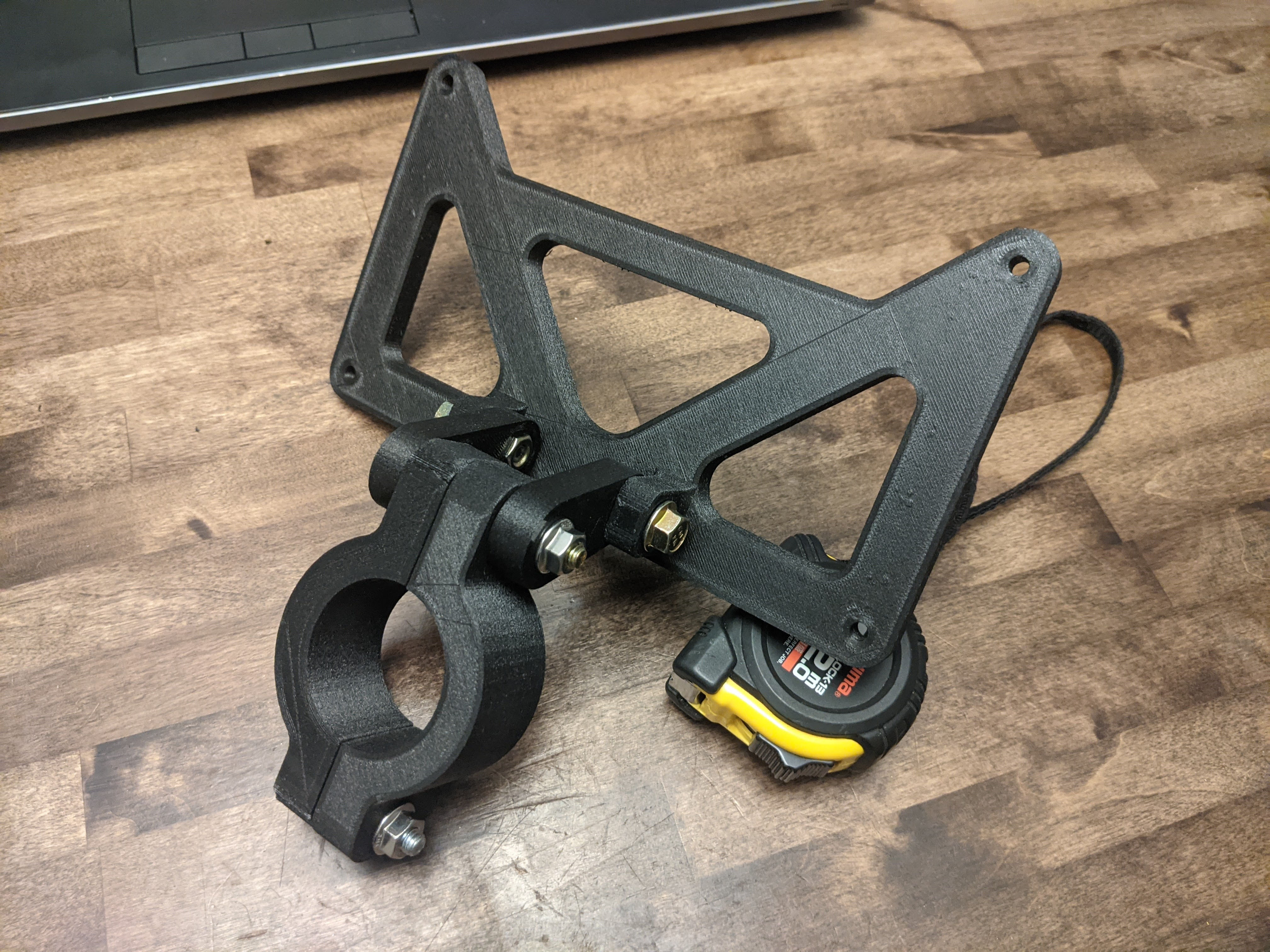 Adjustable Column Display Mount