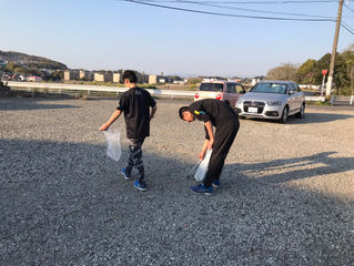ゴミ拾い