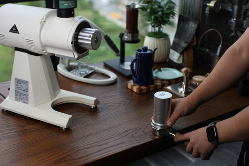 Mahlkonig EK43/43S Magnetic Dosing Cup & Knob (Silver)) | wowa