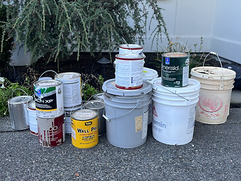 Tukwila residents decluttering with Seattle Paint Pick Up services.