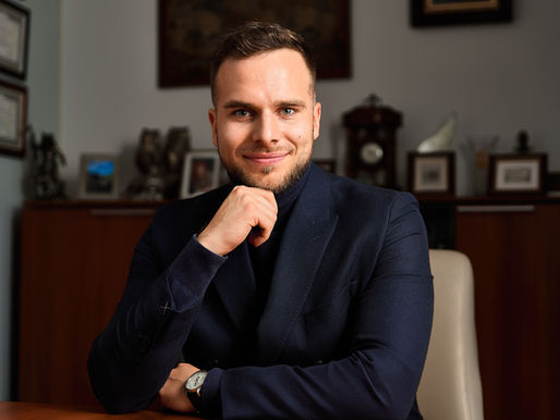 Męska sesja wizerunkowa w biurze- Piotr Urbanik- Ventor Dębica