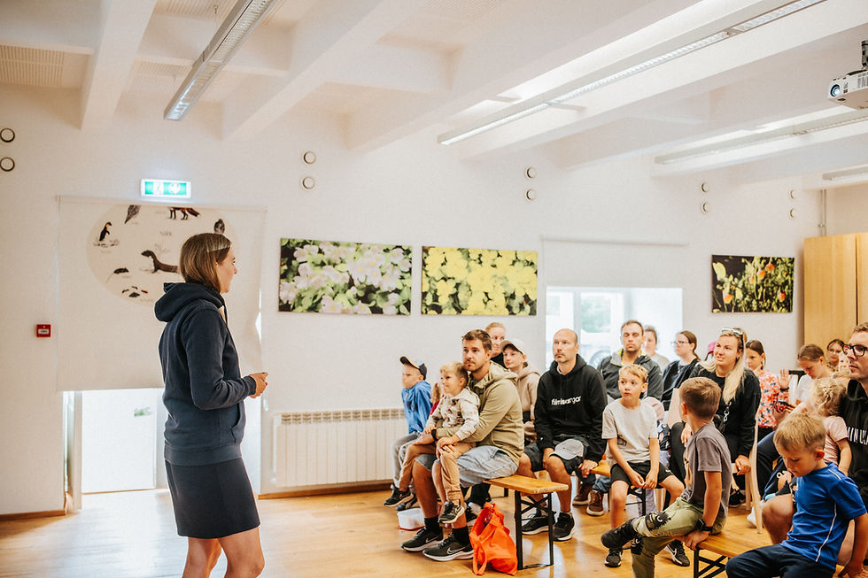 Kadri Treial esinemas Psühhobussi vaimse tervise teemalise töötoaga nii lastele kui ka täiskasvanutele.