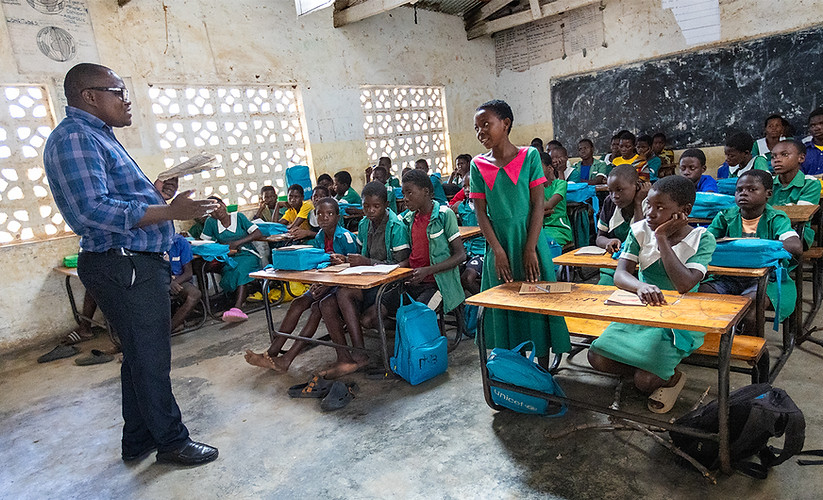 1Y9A6683 Classroom 01 crop.jpg