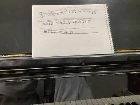 年長さんの書いた楽譜はどんな曲かな??