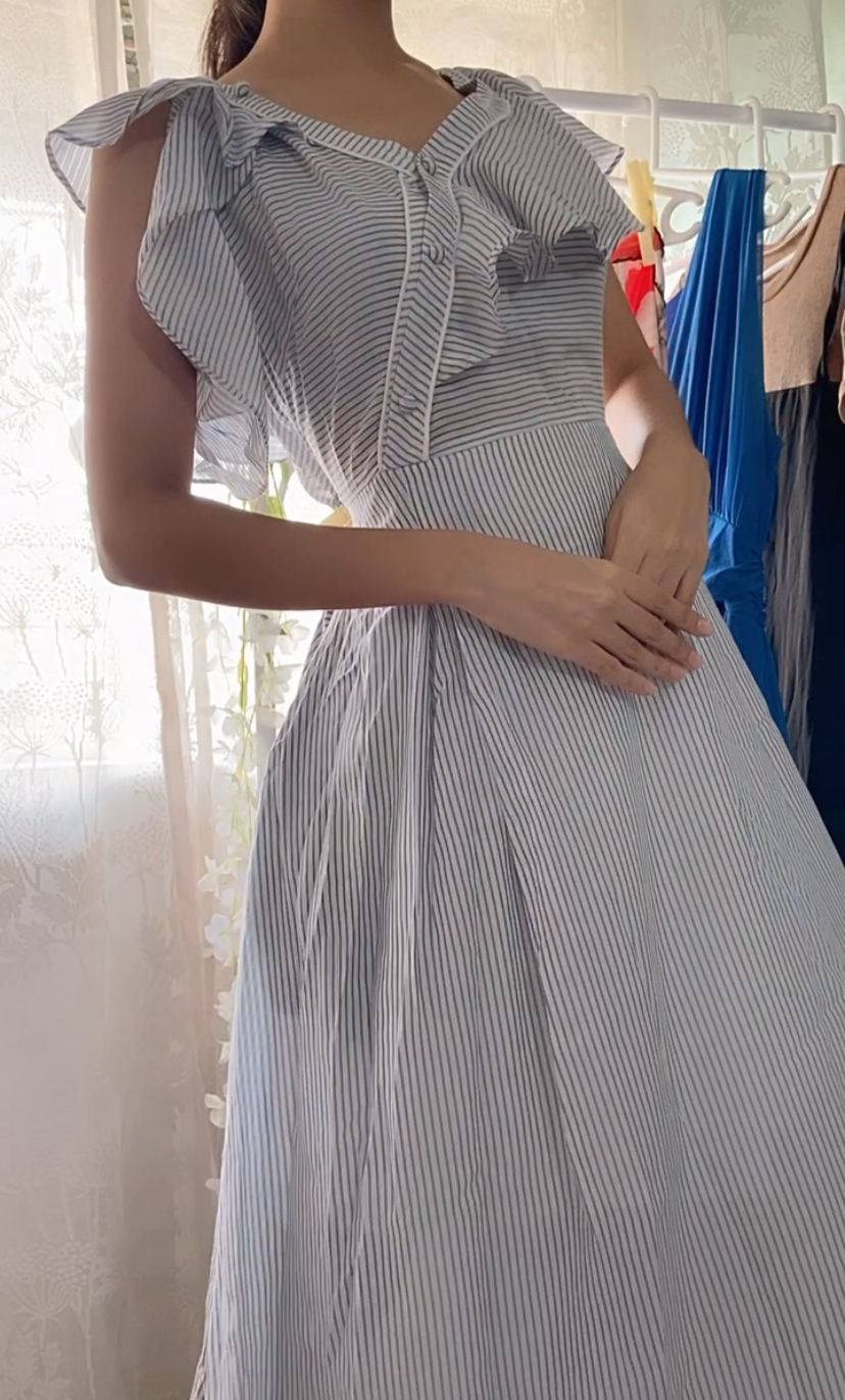 Thumbnail: Ruffle Striped Maxi dress (M)