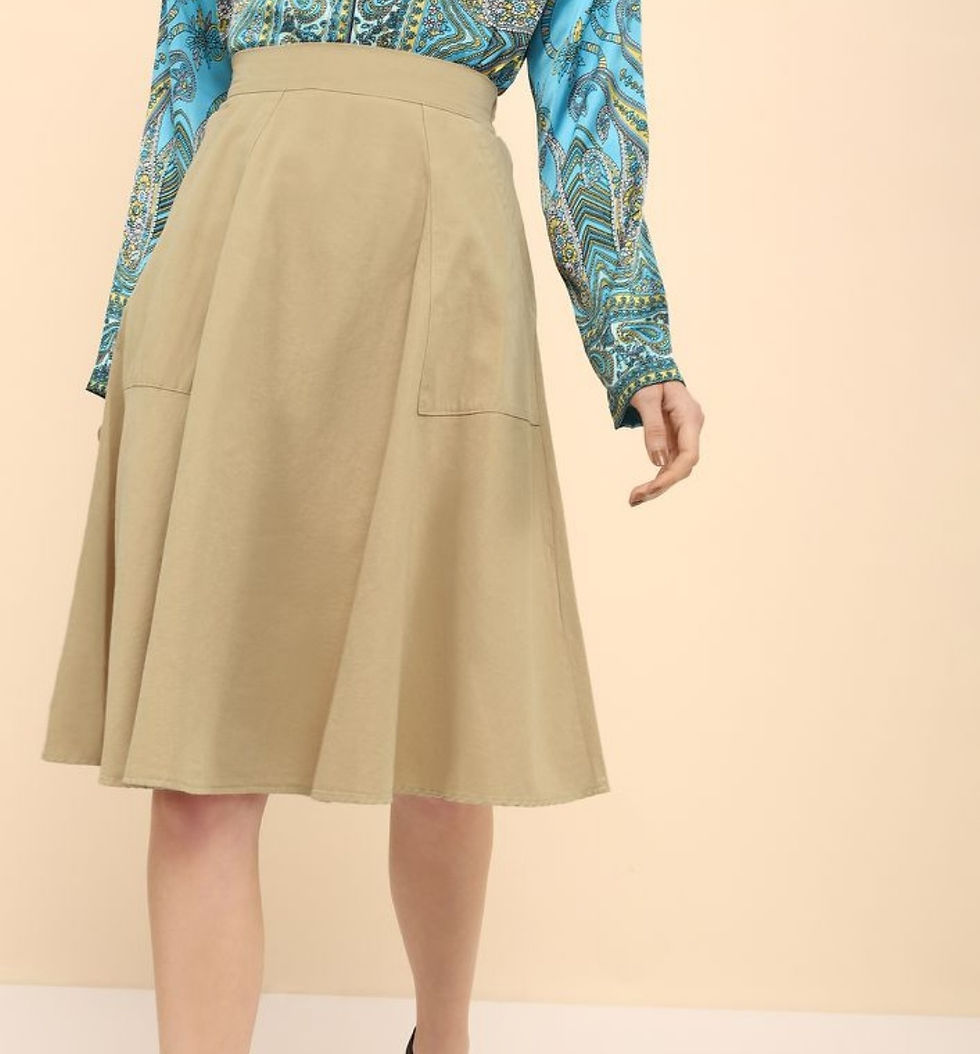 Thumbnail: Pleats Beige Midi Skirt with Side-Pockets  | Size: M