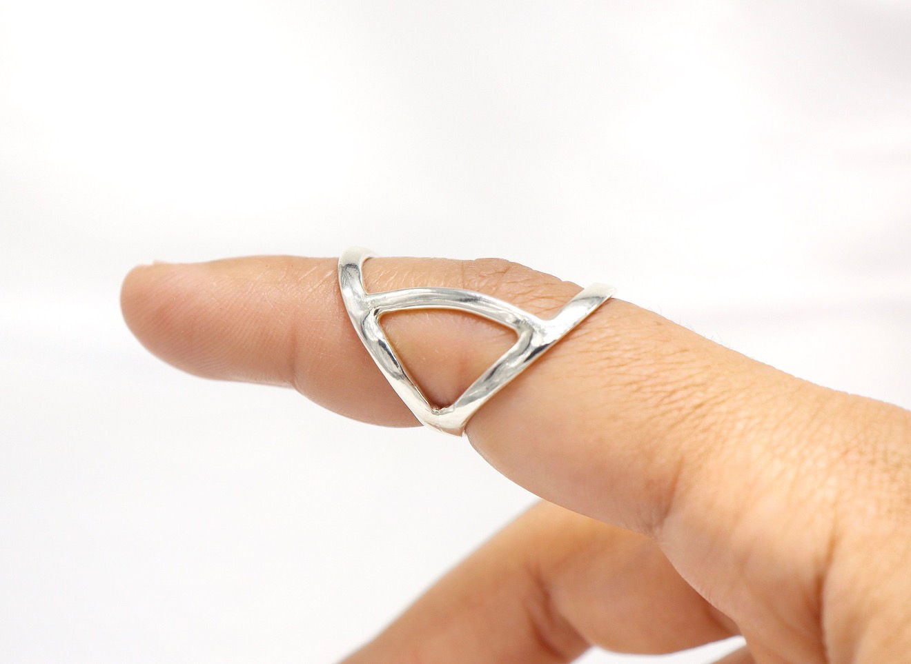 EB2567 Swan Splint Ring in Sterling Silver with lateral Support