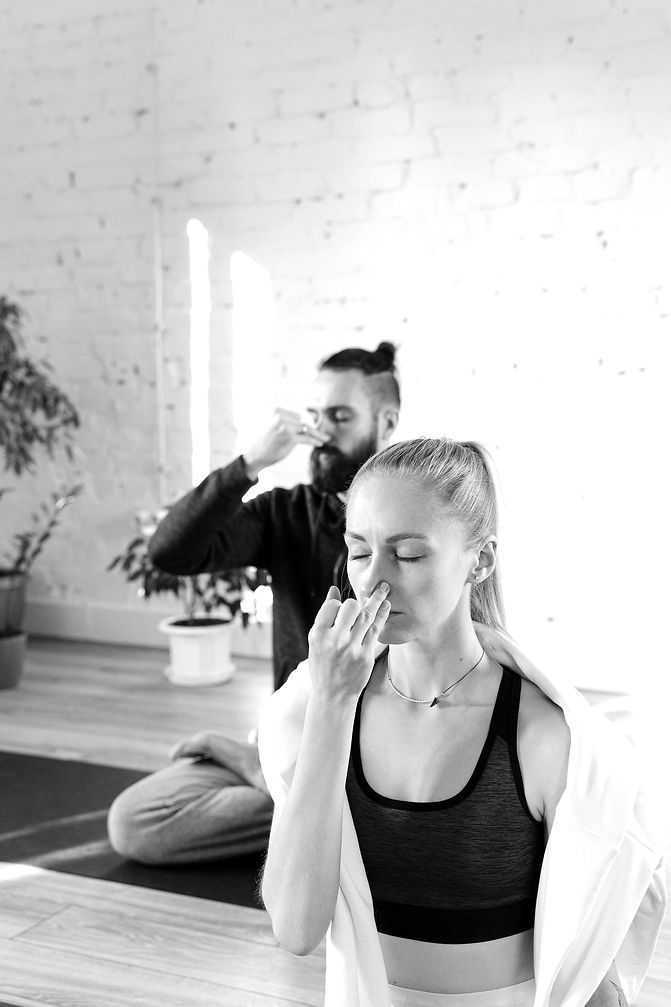 Breathwork-groupsession-male-female-conscious-connected-breathwork_edited.jpg
