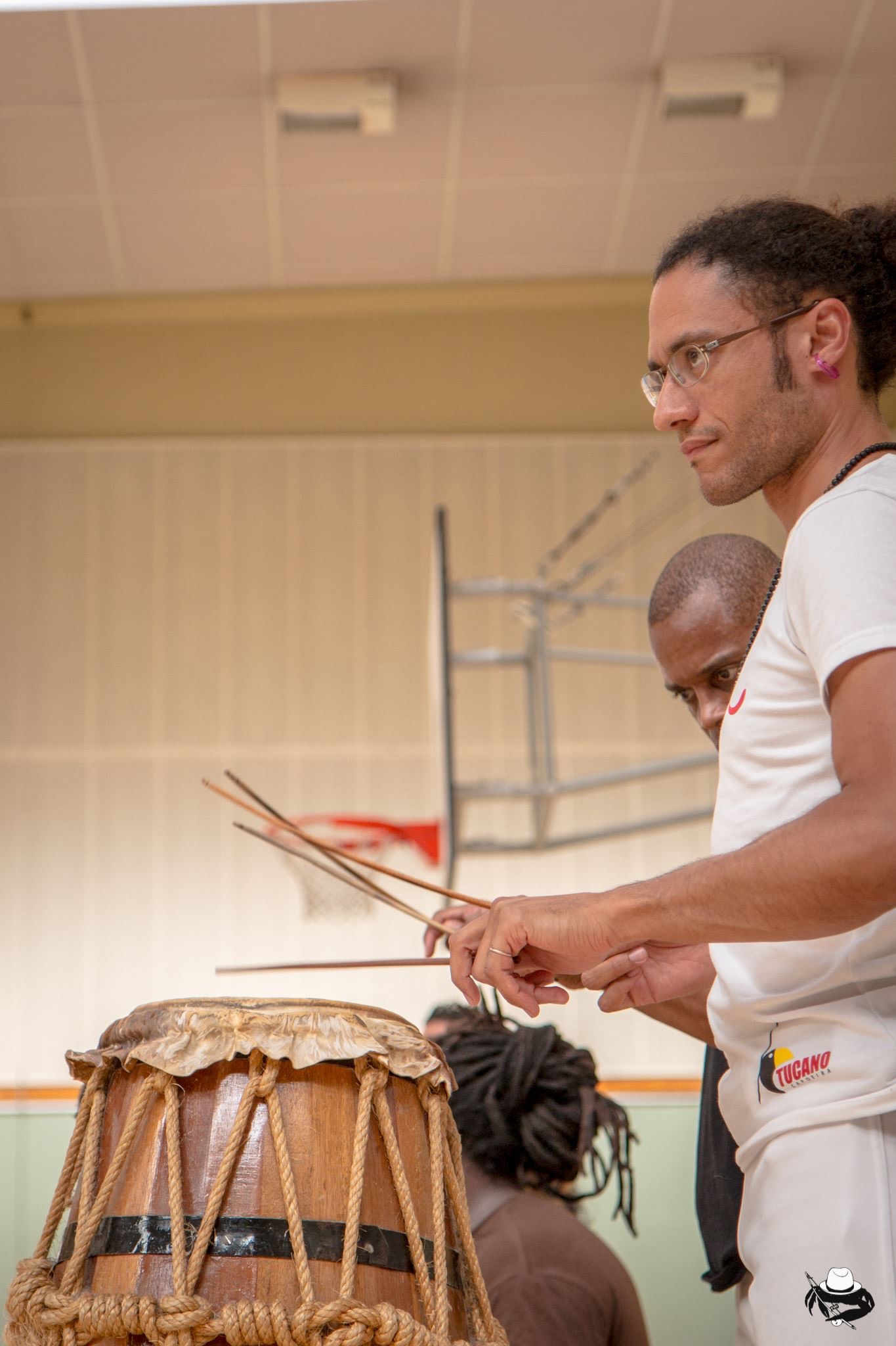 Percussions - Professeur Bambino (CAPOEIRA BIARRITZ SENZALA)