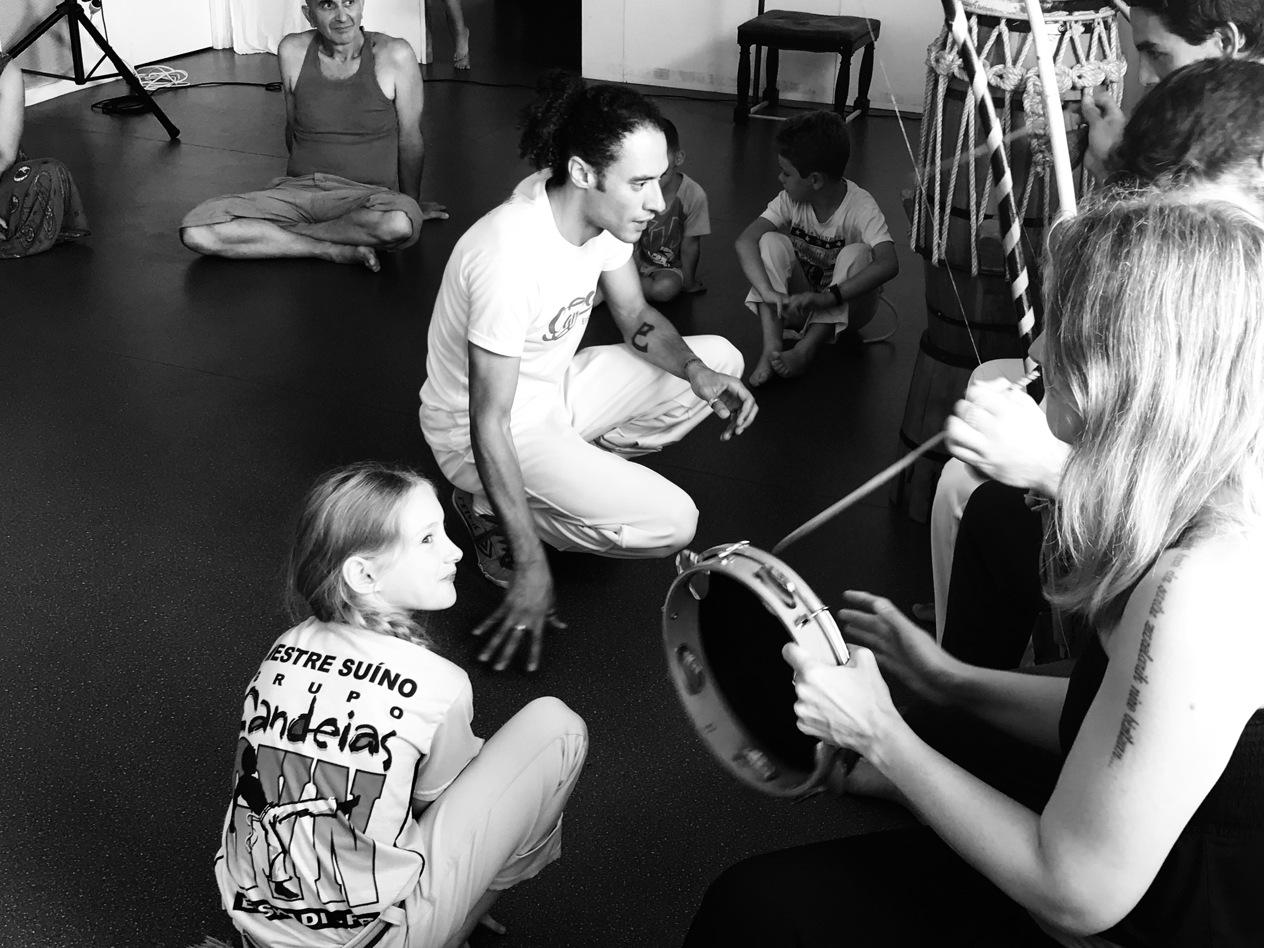 Rituel de la roda - Professeur Bambino (CAPOEIRA BIARRITZ SENZALA)