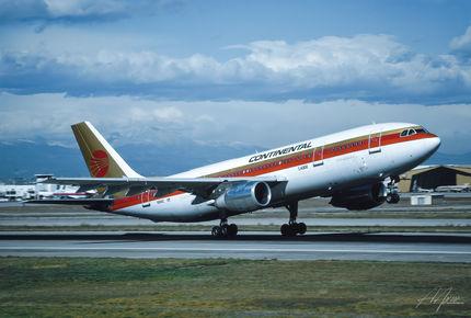 Airline: Continental
Aircraft: Airbus A300B4-203 by Andreas Agazzi