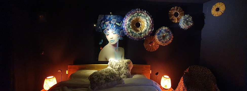 Chambre couple de la villa LAO.