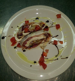 Rotolo sfoglia con speck carciofi e rucola1