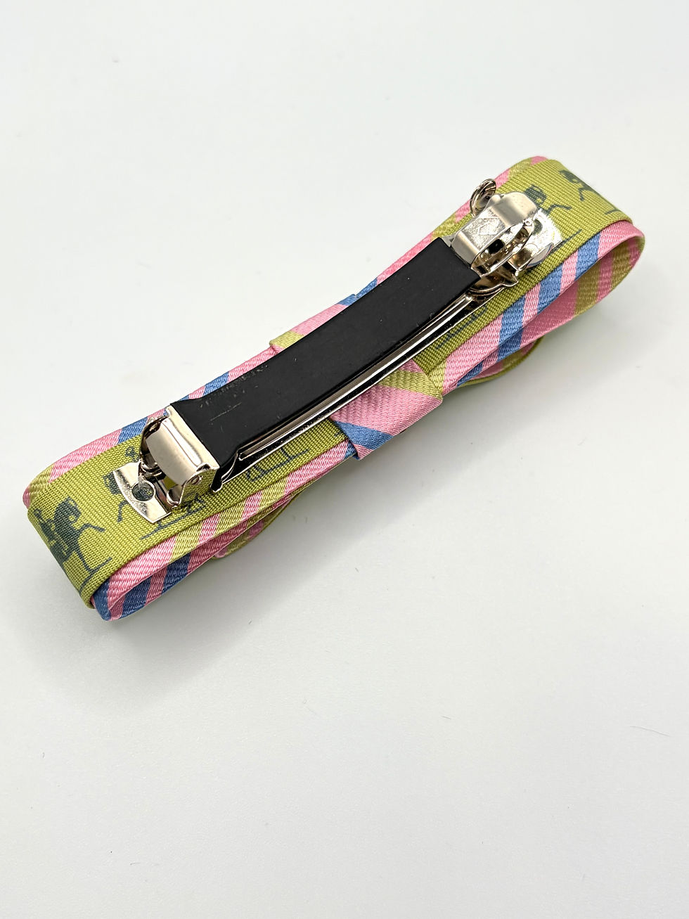 Thumbnail: Pink & green medium hair-clip with pearls made from vintage silk Hermes tie