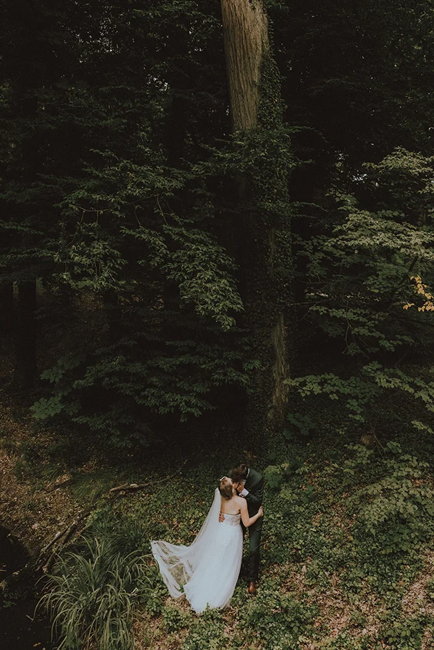 Sesja poślubna w parku