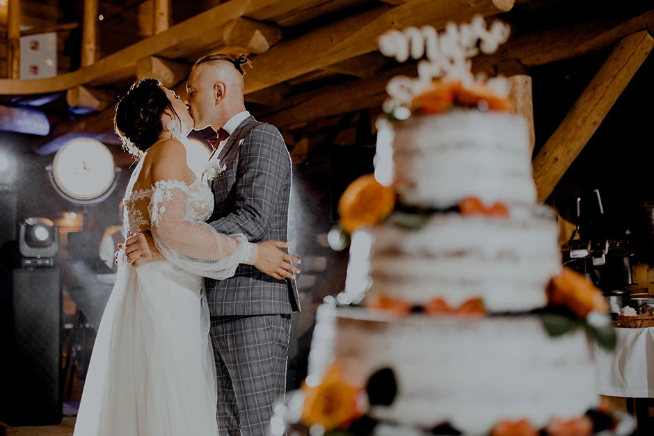 Kaplica Świętego Jana Nepomucena, Gościniec Nałęże, fotograf Jaworze, Dj. Karkut, fotograf śląsk, fotograf Gliwice, fotograf Bielsko-Biała, ślub Jaworze, sala weselna śląsk, fotograf Żory, Kaplica Świętego Jana Nepomucena, Gościniec Nałęże, fotograf Jaworze, Dj. Karkut, fotograf śląsk, fotograf Gliwice, fotograf Bielsko-Biała, Gościniec Szumny, Koralowa Sala Bankietowa, Dom Weselny Radosna, Sala Weselna Romeo i Julia, Kamil Szmidla, Mariusz Muzyk