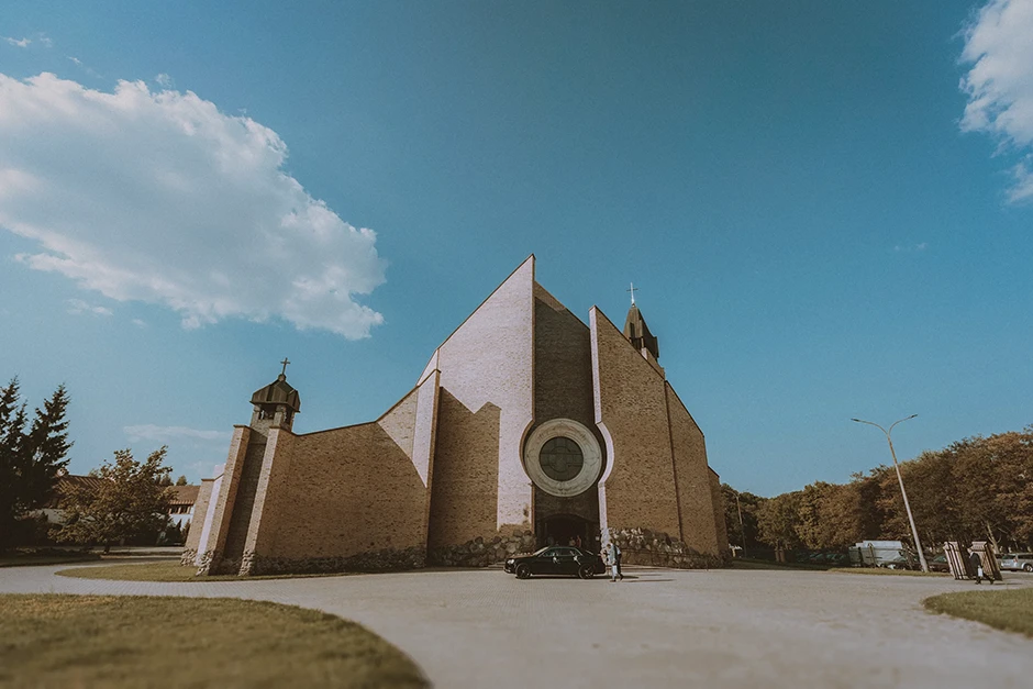 Sala weselna Łódź, wesele Aria, kośćiół Kościół Miłosierdzia Bożego, fotograf ślubny Łódź, Plener ślubny Księzy Młyn, Dj Paweł Kaleciński, sala weselna Łódzkie, wesele dworek Amber, wesele Amadeusz Łódź, wesele Zielony Buk, wesele Dwór Artusa, fotograf Piotr Urban, fotograf Retrobłysk, fotograf Cyrkiel, fotograf Rafał Kalabiński, fotograf Sylwia Adamczuk, dj Łódź, ślub Łódź