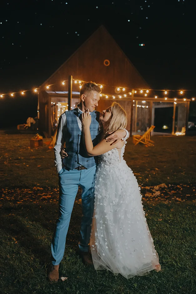 Plener ślubny w Winnicy, Ślub kościelny w plenerze, Winnica Jura, sala weselna, kamerzysta, fotograf, Kraków