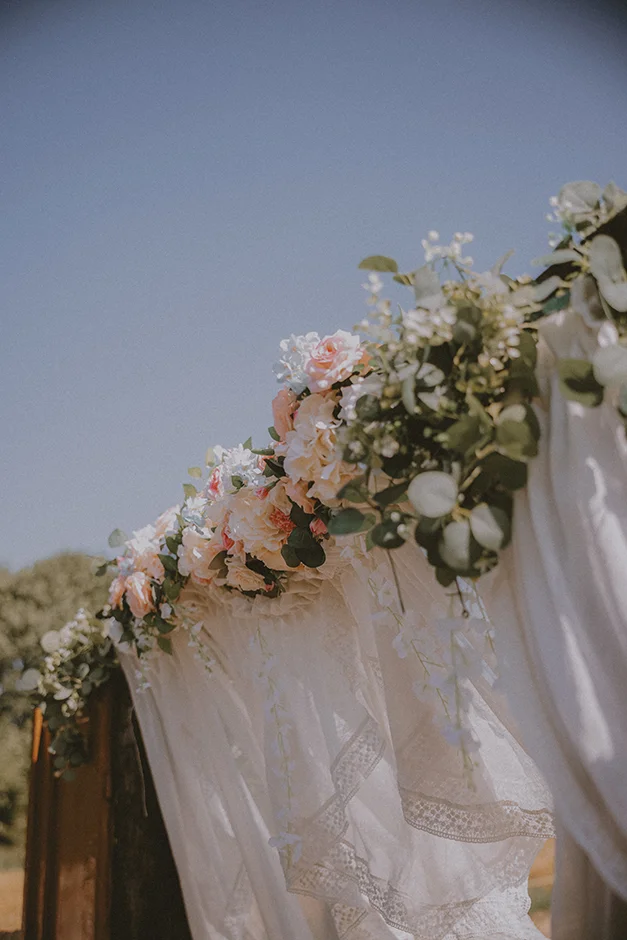 Fotograf Kraków, reportaż ślubny z sali weselnej w Małopolsce, styl rustykalny, kamerzysta, wedding content creator Kraków