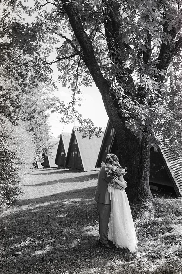 Ślub plenerowy z widokiem na jezioro śląsk, fotograf i kamerzysta