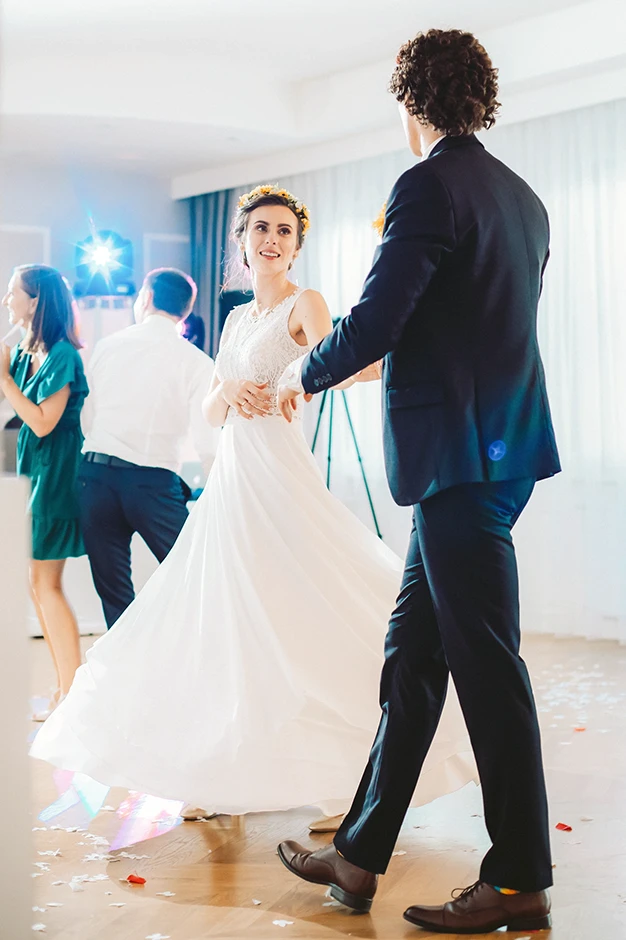 Fotograf Kraków, fotograf ślubny Kraków, fotograf na wesele w Krakowie, sala weselna Kraków, sala weselna Romantica, sala weselna małopolskie, ślub w kościele, twojdzien.com, dj na wesele Kraków, zespół na wesele Kraków, sala weselna śląsk, polsko-amerykańskie wesele, wesele Brzoskwinia Ogród, wesele w Krakowie, ranking sal weselnych Krakowa