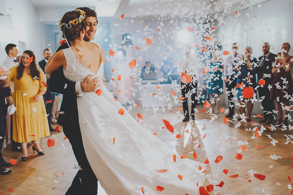 Fotograf Kraków, fotograf ślubny Kraków, fotograf na wesele w Krakowie, sala weselna Kraków, sala weselna Romantica, sala weselna małopolskie, ślub w kościele, twojdzien.com, dj na wesele Kraków, zespół na wesele Kraków, sala weselna śląsk, polsko-amerykańskie wesele, wesele Brzoskwinia Ogród, wesele w Krakowie, ranking sal weselnych Krakowa