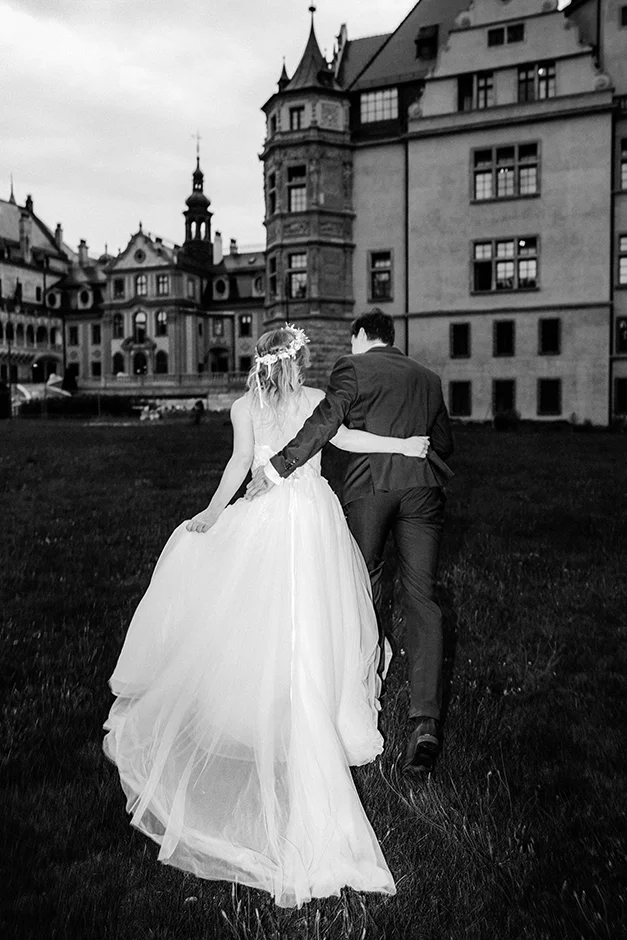 Sesja poślubna w parku