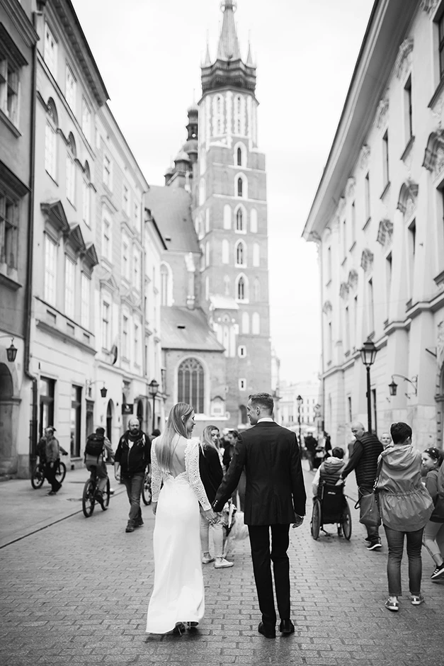 Sesja ślubna w Krakowie, pomysł na sesję ślubną, fotograf ślubny Kraków, wesele Kraków, Brzoskwinia Ogród, fotograf na ślub małopolskie