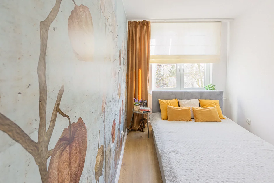 Nie musisz mieć apartamentu z katalogu, żeby pokazać swoje wnętrze z najlepszej strony. Czasem wystarczy dobre oko, światło i chwila cierpliwości. Takie zdjęcia nie tylko przyciągają uwagę – one sprawiają, że ktoś zaczyna wyobrażać sobie swoje życie właśnie tu.