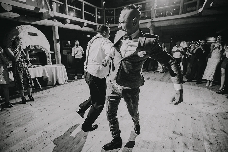 Kaplica Świętego Jana Nepomucena, Gościniec Nałęże, fotograf Jaworze, Dj. Karkut, fotograf śląsk, fotograf Gliwice, fotograf Bielsko-Biała, ślub Jaworze, sala weselna śląsk, fotograf Żory, Kaplica Świętego Jana Nepomucena, Gościniec Nałęże, fotograf Jaworze, Dj. Karkut, fotograf śląsk, fotograf Gliwice, fotograf Bielsko-Biała, Gościniec Szumny, Koralowa Sala Bankietowa, Dom Weselny Radosna, Sala Weselna Romeo i Julia, Kamil Szmidla, Mariusz Muzyk