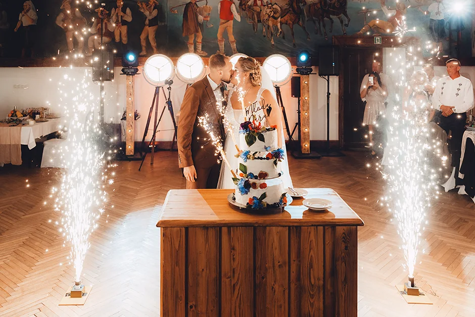 Fotograf Koniaków – naturalny reportaż ślubny Agaty i Marka w Pod Ochodzitą, emocje i górski klimat