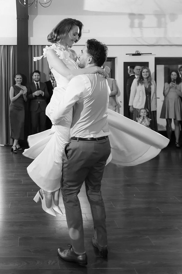 Dworek Kociołek, sala weselna małopolskie, sala weselna Myslenice, sala weselna Kraków, fotograf Kraków, fotograf ślubny, kamerzysta ślubny dj na wesele Kraków, sala weselna. zdjęcia analogiem na weselu, kamera vhs