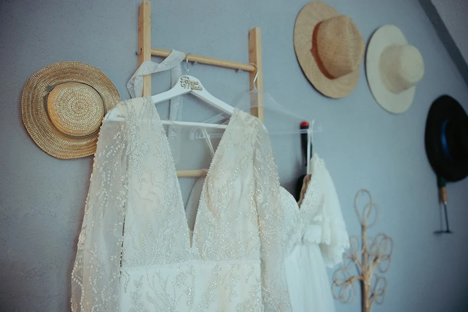 Fotograf Kraków, reportaż ślubny z sali weselnej w Małopolsce, styl rustykalny, kamerzysta, wedding content creator Kraków