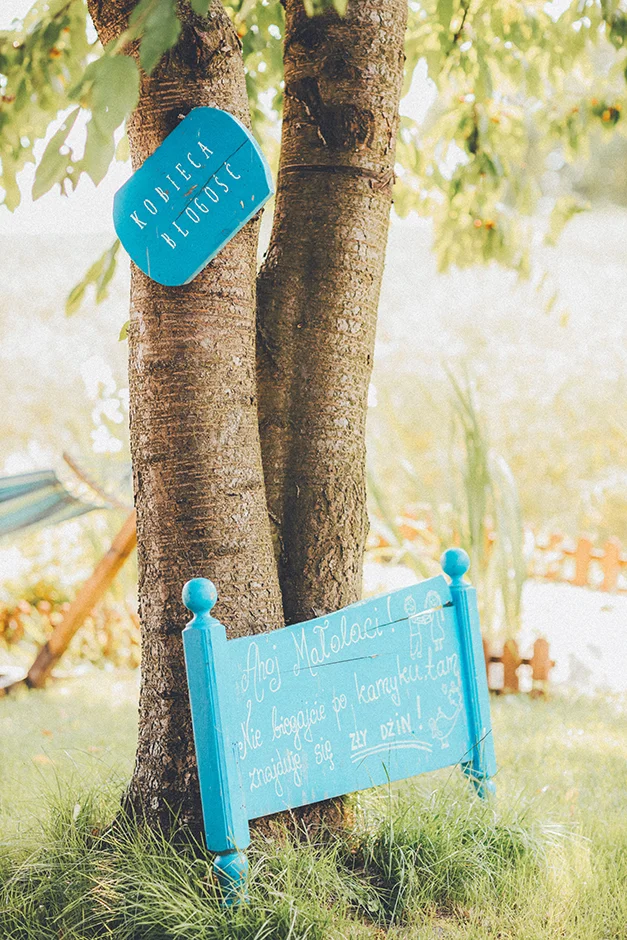 Fotograf Kraków, reportaż ślubny z sali weselnej w Małopolsce, styl rustykalny, kamerzysta, wedding content creator Kraków