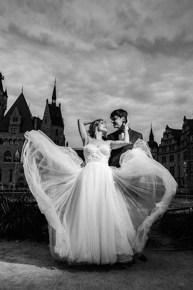 Sesja poślubna w parku