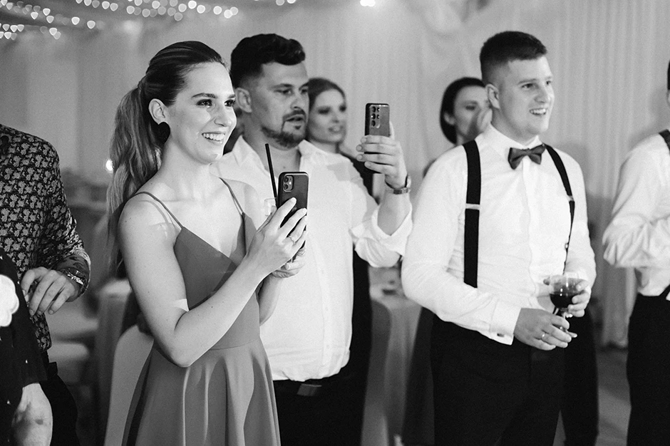 Ślub w plenerze Kraków, ślub humanistyczny Kraków, fotograf ślubny Kraków, wesele Ogród Brzoskwinia, sala weselna małopolskie, plener ślubny Morskie Oko, plener ślubny w górach, Crystal Palace, Sala Weselna Tiffany,  Pałac Goetz, Pałac pod Baranami, Dwór Sieraków, Stara zajezdnia Kraków, Cztery Kadry, Malachite Meadow, Marcin Orzolek