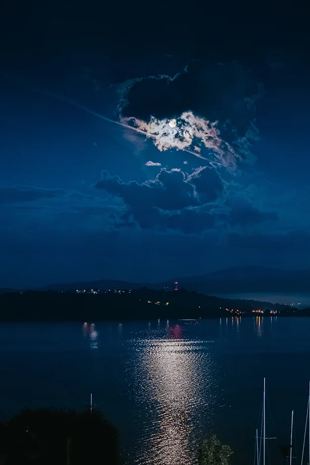 Ślub plenerowy z widokiem na jezioro śląsk, fotograf i kamerzysta