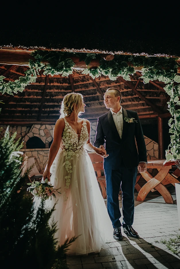 Sala Orchidea, Wesele Orchidea, Sala Bankietowa Orchidea, Zespół Fantazja, Plener ślubny Krowiarki, plener ślubny pałac w Krowiarkach, sesja Krowiarki, fotograf Częstochowa, fotograf Włoszczowa, fotograf Piotrków, fotograf ślubny Częstochowa, sala weselna Włoszczowa, sala weselna Częstochowa, sala weselna Radomsko, fotograf Radomsko