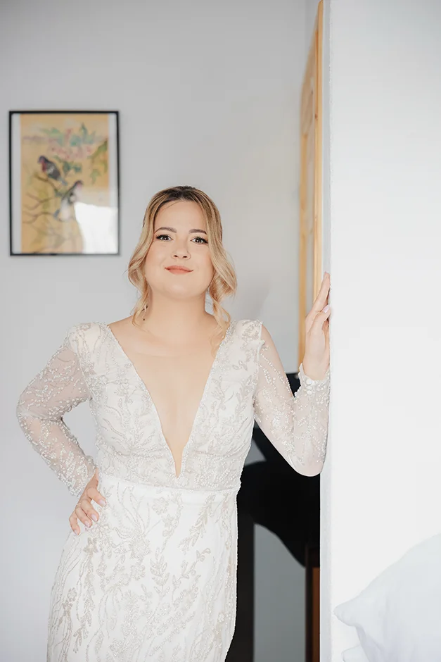 Fotograf Kraków, reportaż ślubny z sali weselnej w Małopolsce, styl rustykalny, kamerzysta, wedding content creator Kraków