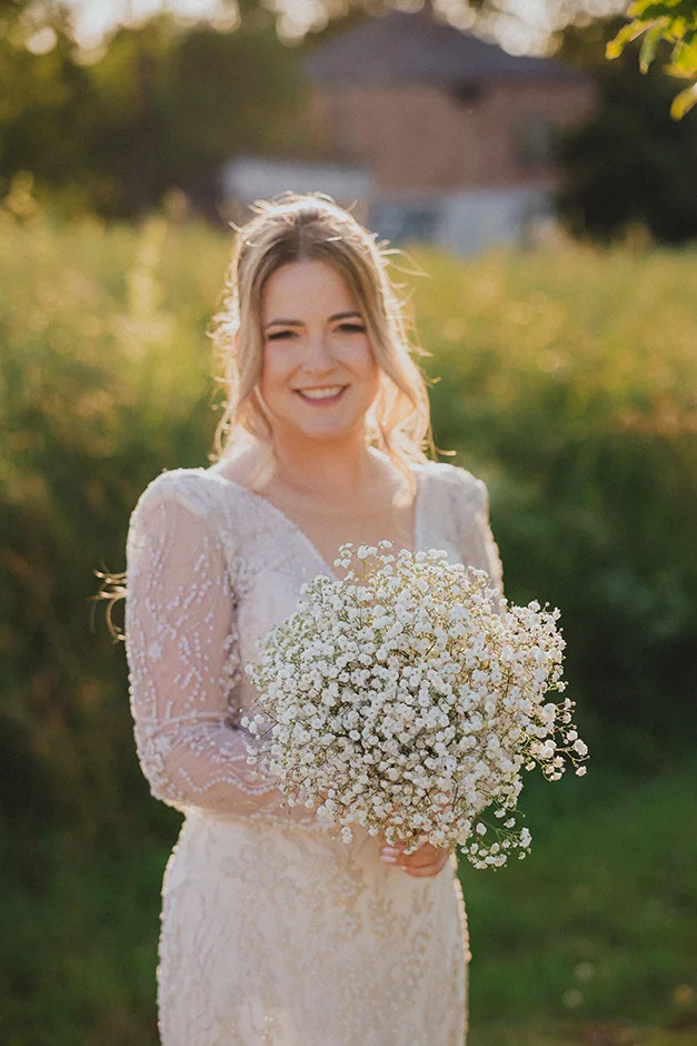 Fotograf Kraków, reportaż ślubny z sali weselnej w Małopolsce, styl rustykalny, kamerzysta, wedding content creator Kraków