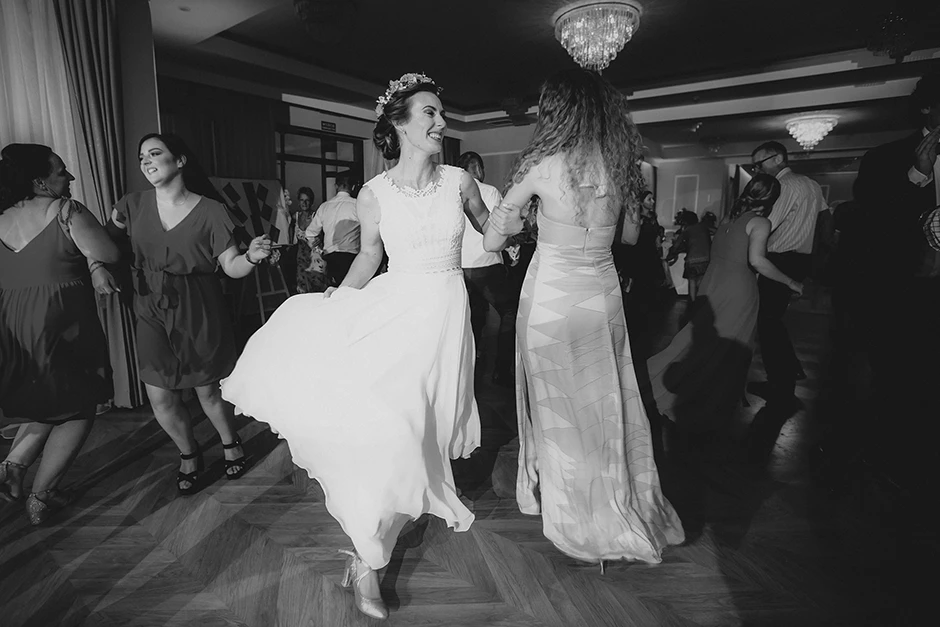 Fotograf Kraków, fotograf ślubny Kraków, fotograf na wesele w Krakowie, sala weselna Kraków, sala weselna Romantica, sala weselna małopolskie, ślub w kościele, twojdzien.com, dj na wesele Kraków, zespół na wesele Kraków, sala weselna śląsk, polsko-amerykańskie wesele, wesele Brzoskwinia Ogród, wesele w Krakowie, ranking sal weselnych Krakowa
