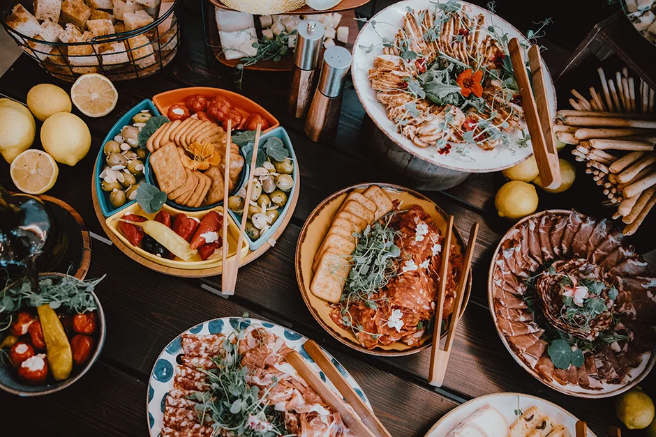 Plener ślubny w Winnicy, Ślub kościelny w plenerze, Winnica Jura, sala weselna, kamerzysta, fotograf, Kraków